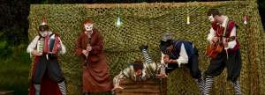 Image of actors in the place 'As you like it'
