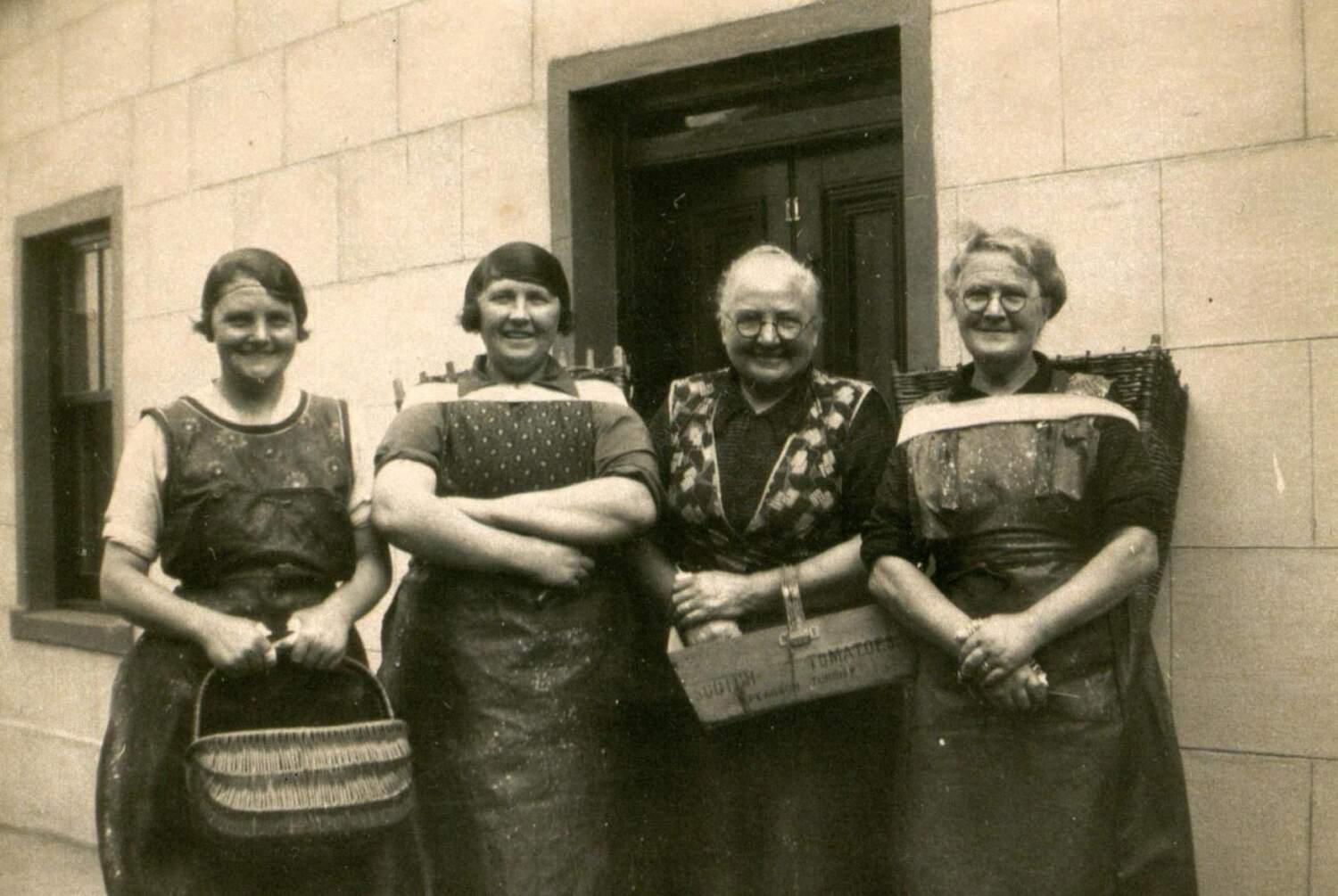 An image of four Macduff Fishing lasses
